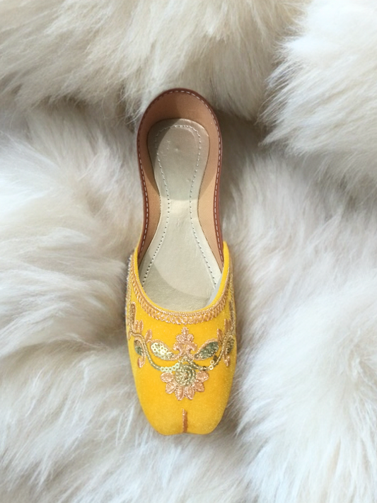905 yellow